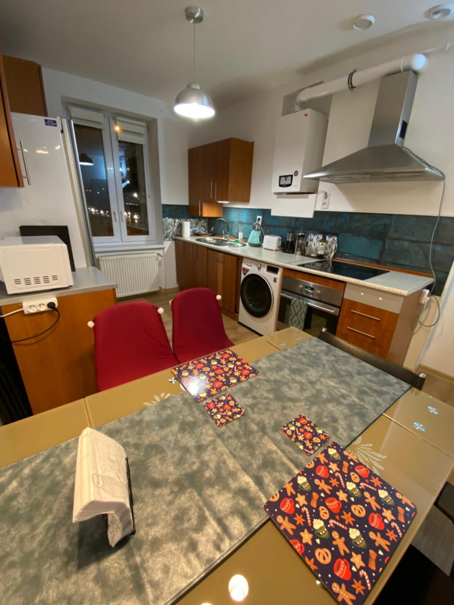 Apartament Czytelnia - Parking Gratis Poznań Buitenkant foto